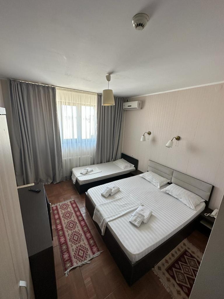 Hotel Promenada Mamaia Exterior foto