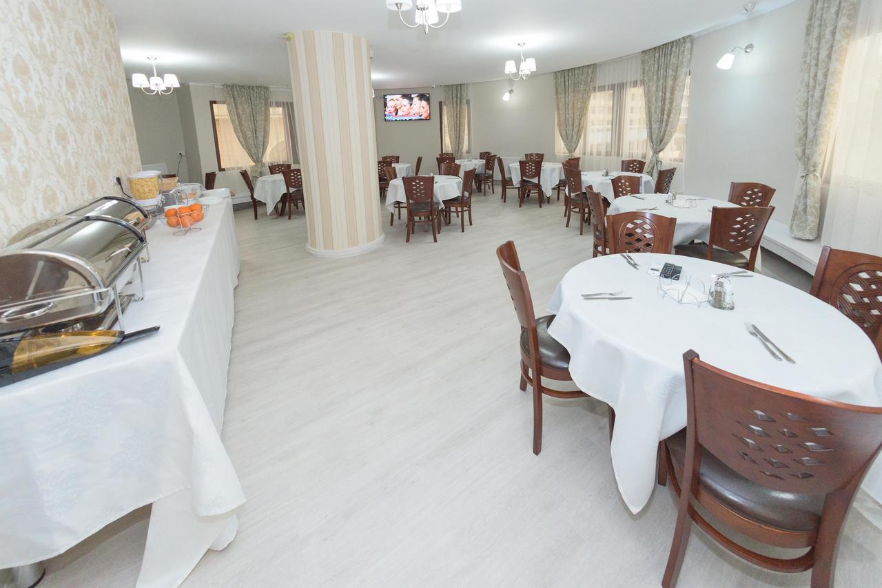 Hotel Promenada Mamaia Exterior foto